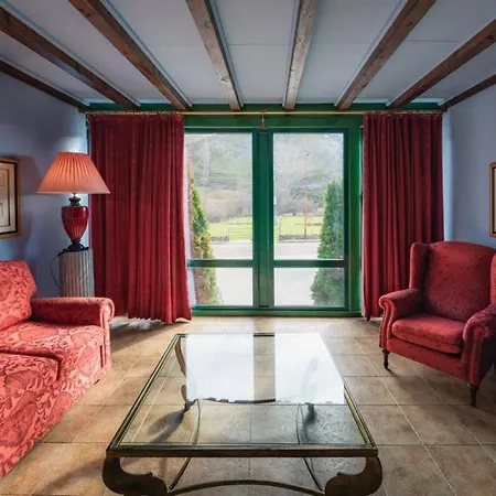 Hotel Fuentes Carrionas 3*