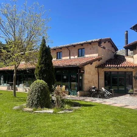 Fuentes Carrionas Hotel 3*
